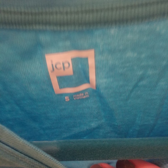 Plain blue tshirt - Picture 3 of 5